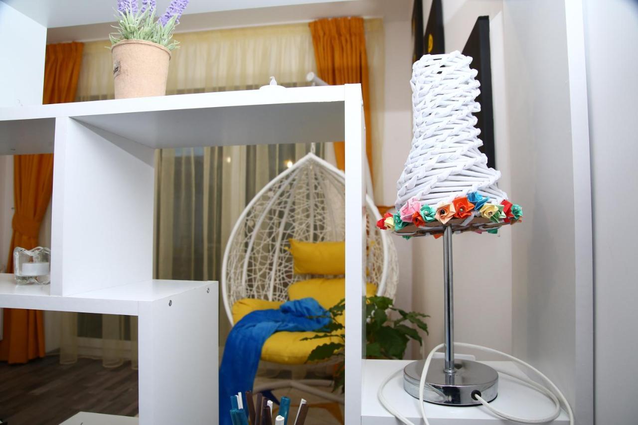 B&M Apartment Braşov Buitenkant foto