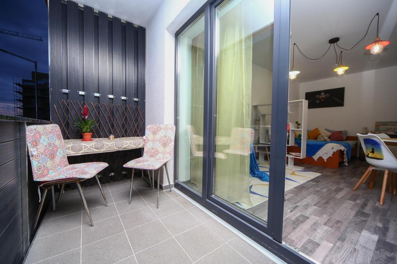 B&M Apartment Braşov Buitenkant foto