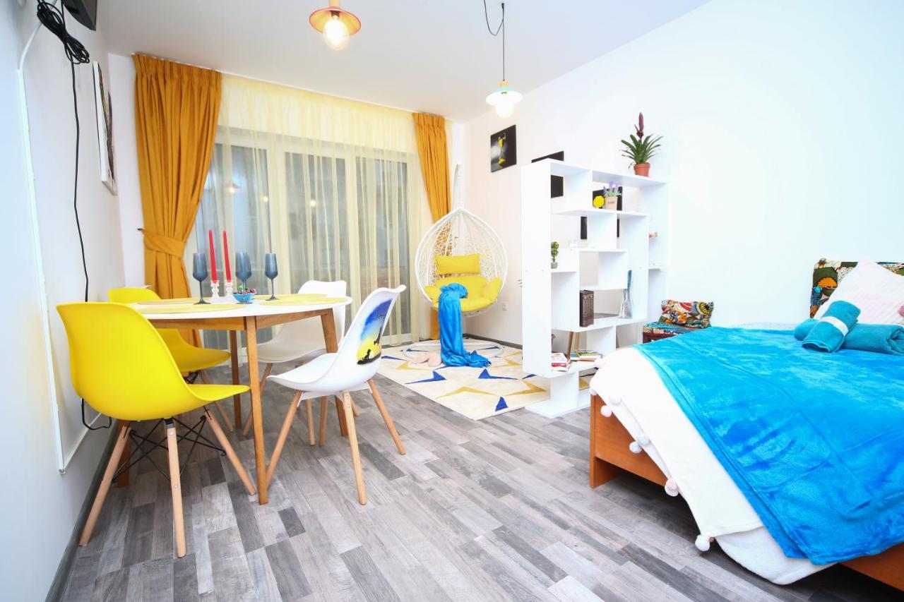 B&M Apartment Braşov Buitenkant foto
