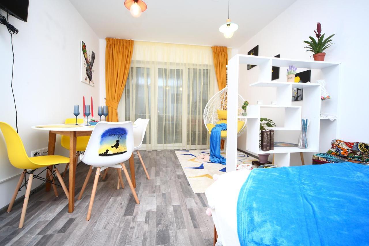 B&M Apartment Braşov Buitenkant foto