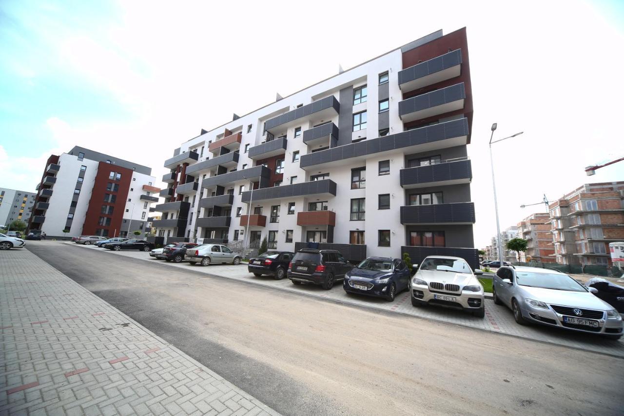 B&M Apartment Braşov Buitenkant foto