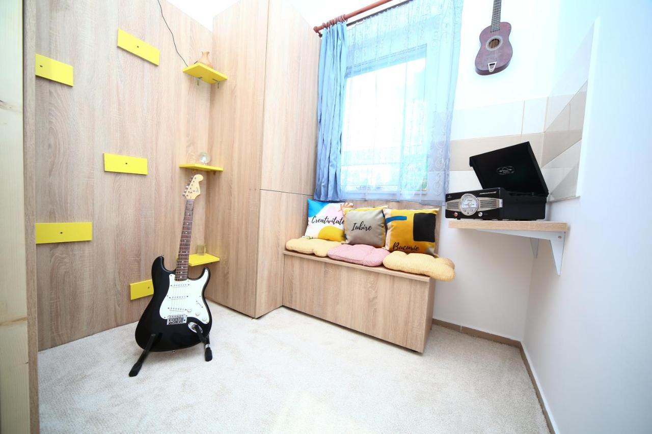 B&M Apartment Braşov Buitenkant foto