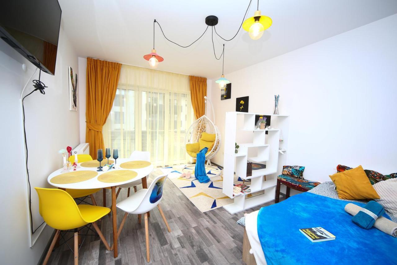 B&M Apartment Braşov Buitenkant foto