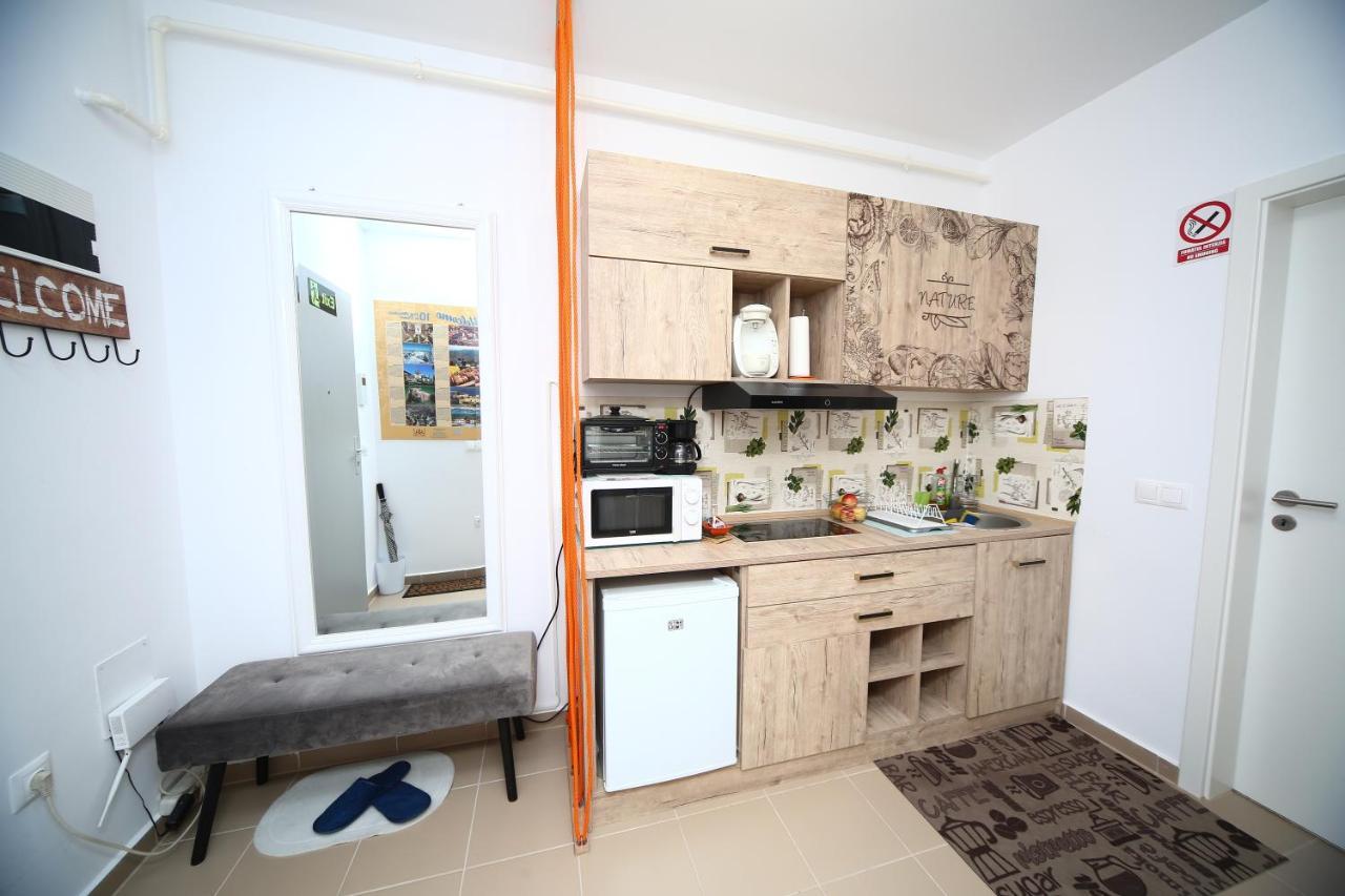 B&M Apartment Braşov Buitenkant foto