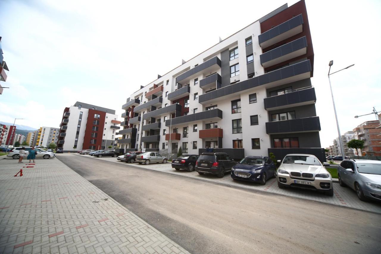B&M Apartment Braşov Buitenkant foto