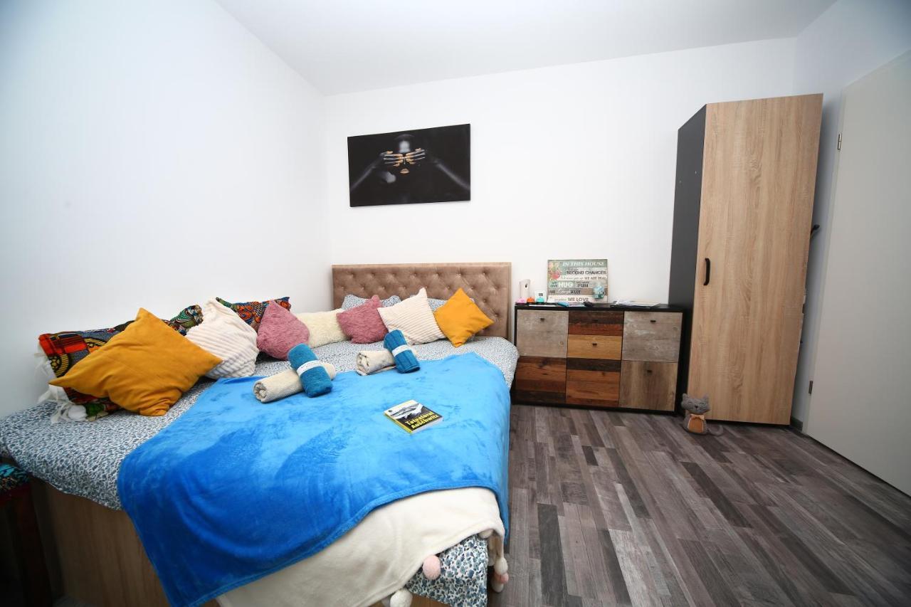 B&M Apartment Braşov Buitenkant foto